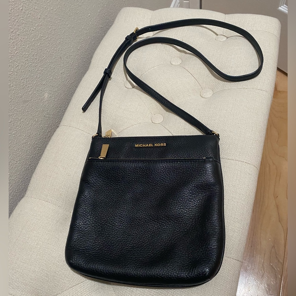 Michael kors crossbody bag